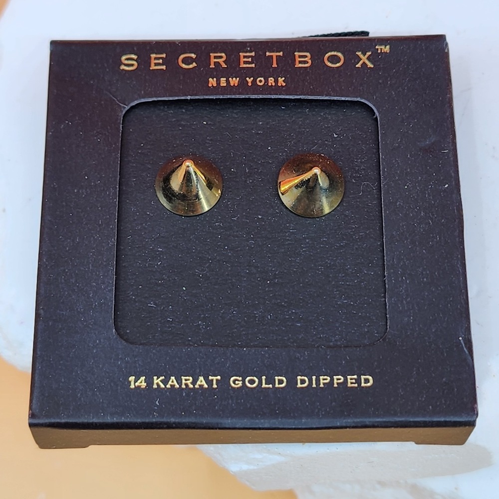 Secretbox New York 14K Gold Dipped Spike Stud Earrings Punk Gothic Minimalist